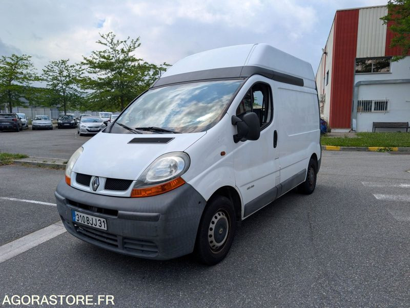 FOURGON TOLE MOINS 3T5 RENAULT TRAFIC - Furgon: slika 4 FOURGON TOLE MOINS 3T5 RENAULT TRAFIC - Furgon: slika 4