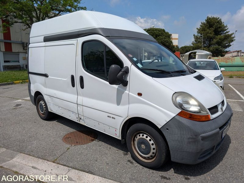 FOURGON TOLE MOINS 3T5 RENAULT TRAFIC - Furgon: slika 3 FOURGON TOLE MOINS 3T5 RENAULT TRAFIC - Furgon: slika 3