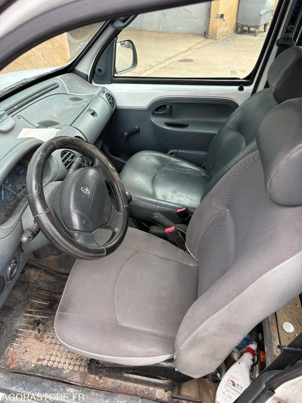 FOURGONNETTE RENAULT KANGOO - Mali kombi: slika 3 FOURGONNETTE RENAULT KANGOO - Mali kombi: slika 3