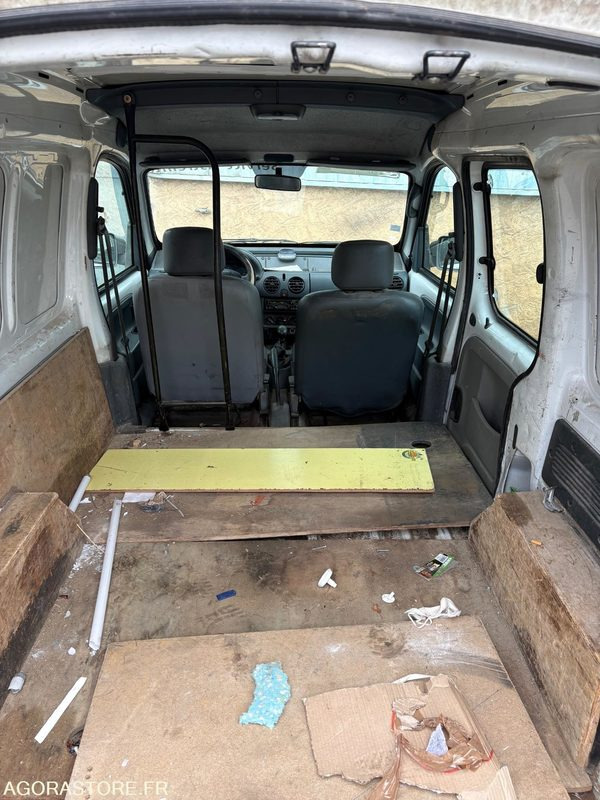 FOURGONNETTE RENAULT KANGOO - Mali kombi: slika 1 FOURGONNETTE RENAULT KANGOO - Mali kombi: slika 1
