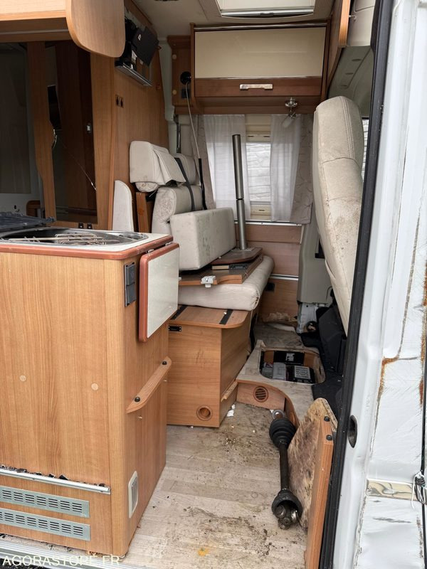 Fiat Ducato, camping-car - 2017 - 62000km - accidenté - Kombi avtodom: slika 4 Fiat Ducato, camping-car - 2017 - 62000km - accidenté - Kombi avtodom: slika 4