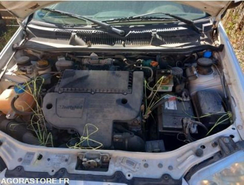 Fiat Strada 94607 kms 2010 - Poltovornjak: slika 4 Fiat Strada 94607 kms 2010 - Poltovornjak: slika 4