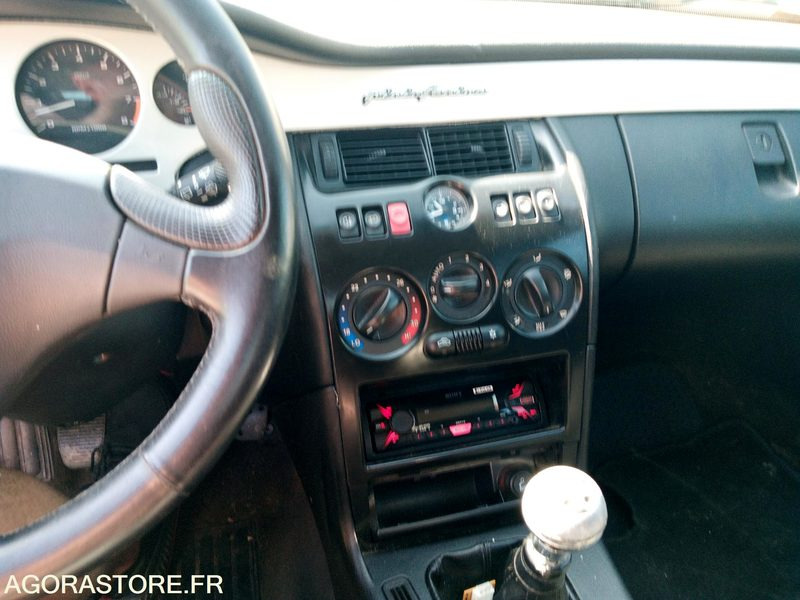 Avtomobil Fiat coupée 2.0L 20V: slika 14