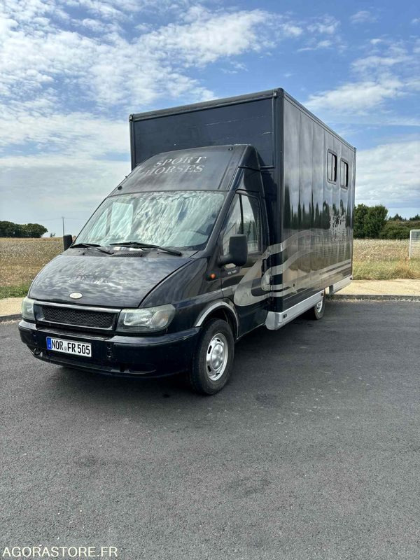 Fourgon FORD - Transport de 2 Chevaux - 2004 - 137 510 KM - Furgon: slika 1 Fourgon FORD - Transport de 2 Chevaux - 2004 - 137 510 KM - Furgon: slika 1