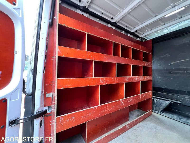 Fourgon Mercedes-Benz SPRINTER 2 V6 3L 190cv - 2014 - 143500Kms - Furgon: slika 4 Fourgon Mercedes-Benz SPRINTER 2 V6 3L 190cv - 2014 - 143500Kms - Furgon: slika 4