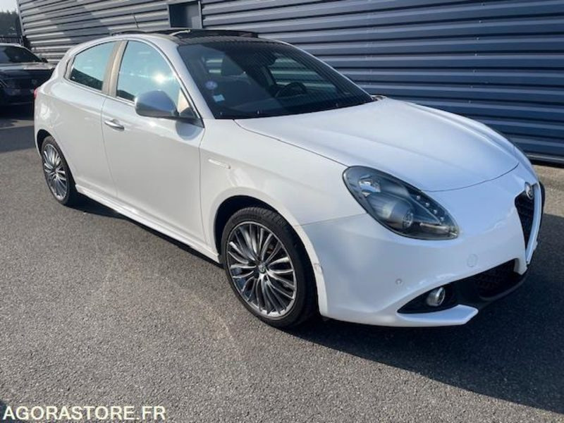 GIULIETTA LUSSO 1.4i TB 150cv S§S-12/2016-89360KM - Avtomobil: slika 4 GIULIETTA LUSSO 1.4i TB 150cv S§S-12/2016-89360KM - Avtomobil: slika 4