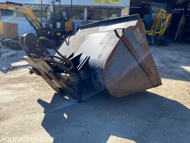 GODET GRAND VOLUME POUR CHARIOT ELEVATEUR - Année 1996 - Gradbena oprema: slika 4 GODET GRAND VOLUME POUR CHARIOT ELEVATEUR - Année 1996 - Gradbena oprema: slika 4