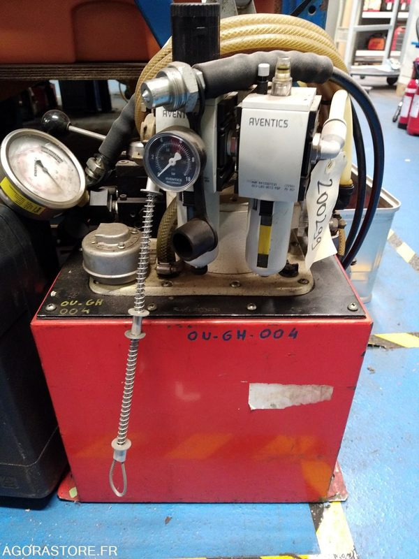 GROUPE HYDRAULIQUE POUR SERRAGE - Orodje/ Oprema: slika 2 GROUPE HYDRAULIQUE POUR SERRAGE - Orodje/ Oprema: slika 2