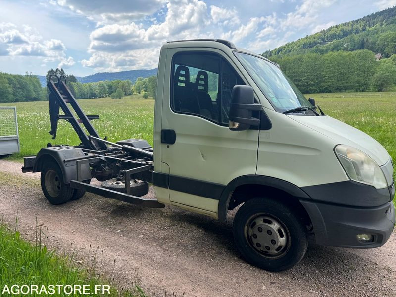 IVECO - 35C13 - avec système de benne amplirol - Dostavno vozilo prekucnik: slika 2 IVECO - 35C13 - avec système de benne amplirol - Dostavno vozilo prekucnik: slika 2