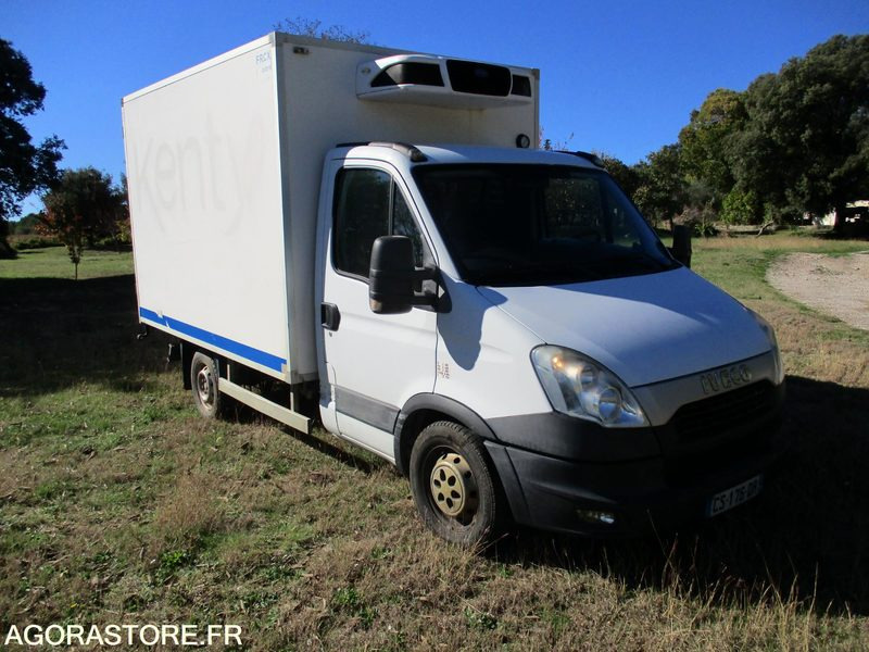 IVECO 35S13 de 2013 chassis cabine frigorifique - Hladilno vozilo: slika 2 IVECO 35S13 de 2013 chassis cabine frigorifique - Hladilno vozilo: slika 2