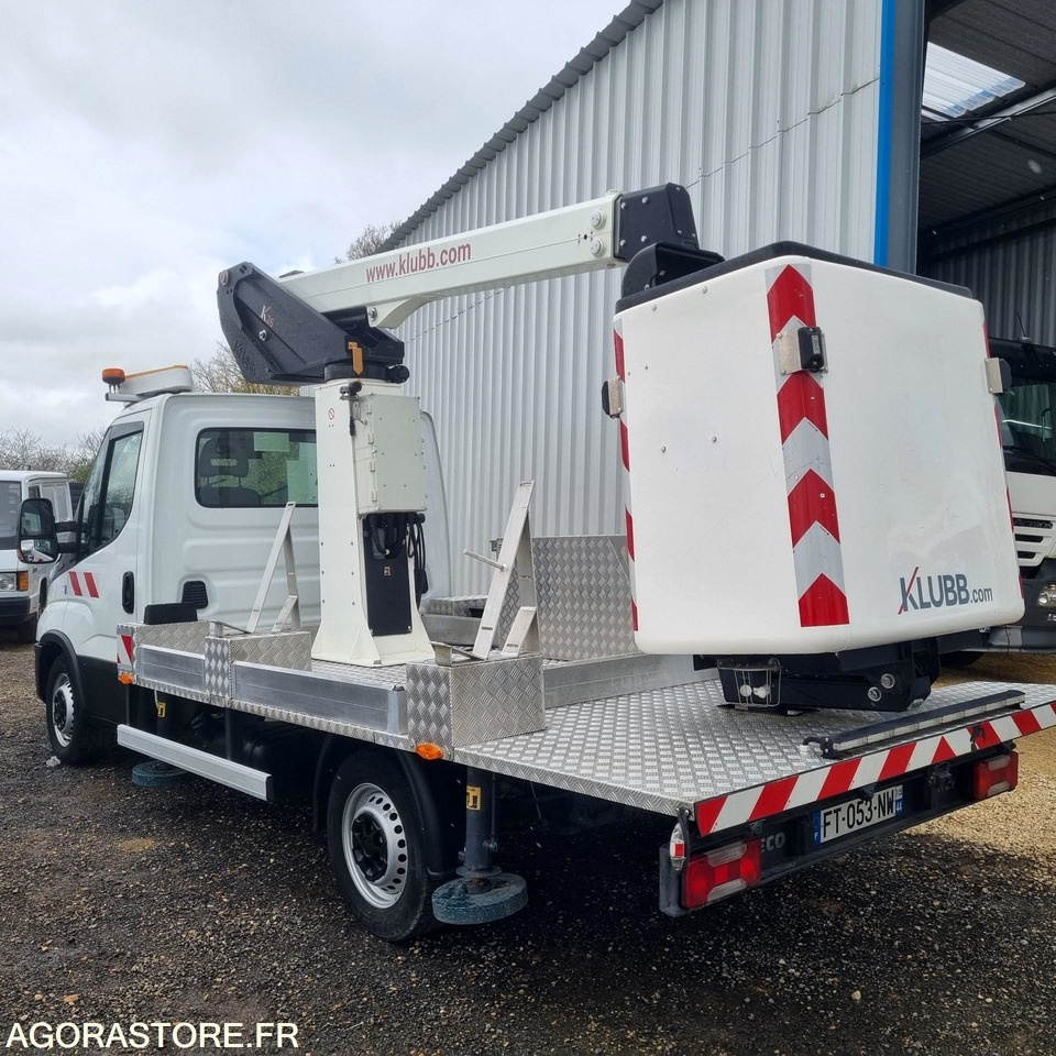 IVECO - 35S16 NACELLE - 2020 / 21000 KM - Furgon: slika 2 IVECO - 35S16 NACELLE - 2020 / 21000 KM - Furgon: slika 2