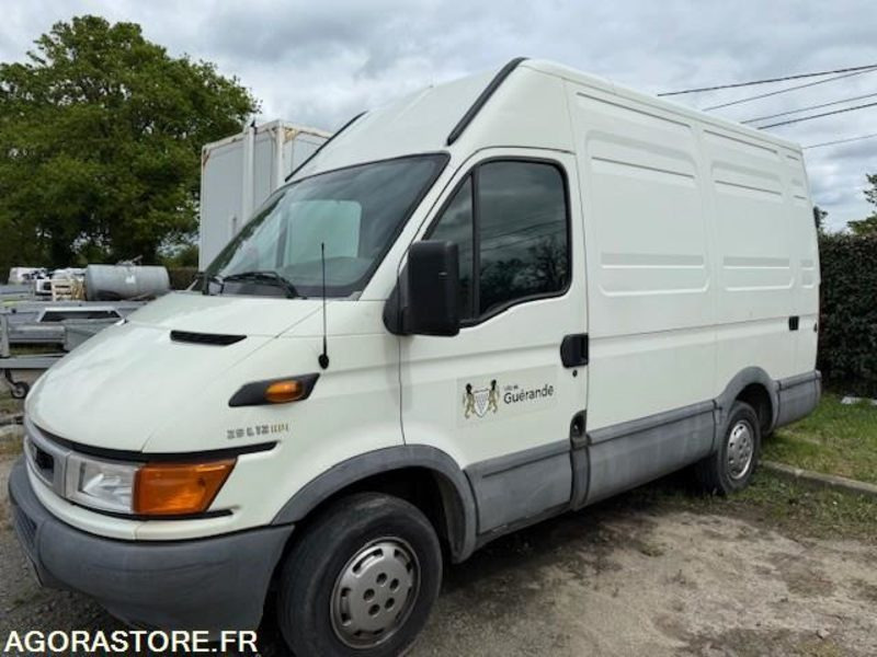 IVECO DAILY - 2003 - 173808KMS - Furgon: slika 1 IVECO DAILY - 2003 - 173808KMS - Furgon: slika 1