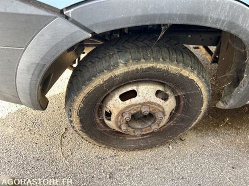 IVECO DAILY - 2010 - 201462KM - AN752DJ - Furgon: slika 4 IVECO DAILY - 2010 - 201462KM - AN752DJ - Furgon: slika 4