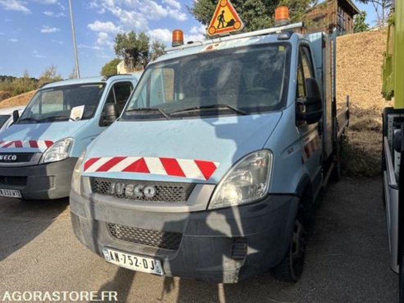 IVECO DAILY - 2010 - 201462KM - AN752DJ - Furgon: slika 2 IVECO DAILY - 2010 - 201462KM - AN752DJ - Furgon: slika 2