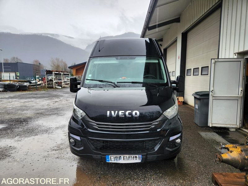 IVECO DAILY 35C21- 2017 / 170000 KM - Furgon: slika 1 IVECO DAILY 35C21- 2017 / 170000 KM - Furgon: slika 1