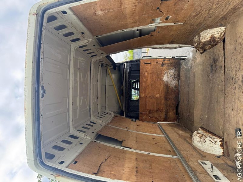 IVECO DAILY 35S12 - 67 000 KM - Furgon: slika 4 IVECO DAILY 35S12 - 67 000 KM - Furgon: slika 4