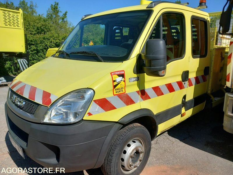 IVECO DAILY 65C18D DOUBLE CABINE BENNE (CI0410) - Mali kombi: slika 2 IVECO DAILY 65C18D DOUBLE CABINE BENNE (CI0410) - Mali kombi: slika 2