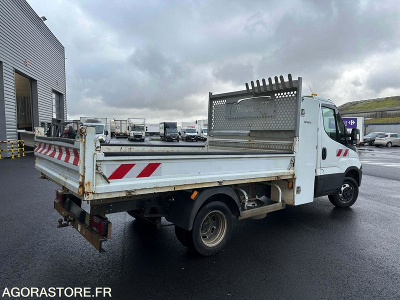 IVECO DAILY CHASSIS CABINE- 2019- 134920KM - Dostavno vozilo prekucnik: slika 4 IVECO DAILY CHASSIS CABINE- 2019- 134920KM - Dostavno vozilo prekucnik: slika 4