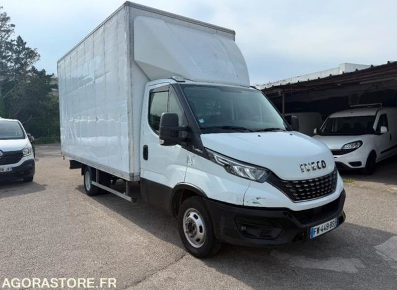 Iveco DAILY CCB - 2020 - 295 000km - Furgon: slika 2 Iveco DAILY CCB - 2020 - 295 000km - Furgon: slika 2