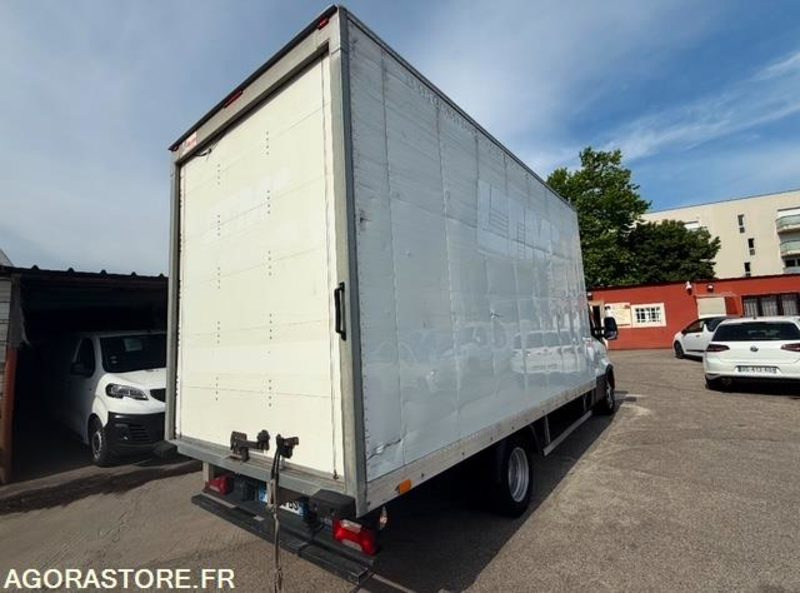 Iveco DAILY CCB - 2020 - 295 000km - Furgon: slika 5 Iveco DAILY CCB - 2020 - 295 000km - Furgon: slika 5