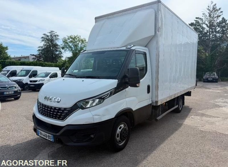 Iveco DAILY CCB - 2020 - 295 000km - Furgon: slika 1 Iveco DAILY CCB - 2020 - 295 000km - Furgon: slika 1