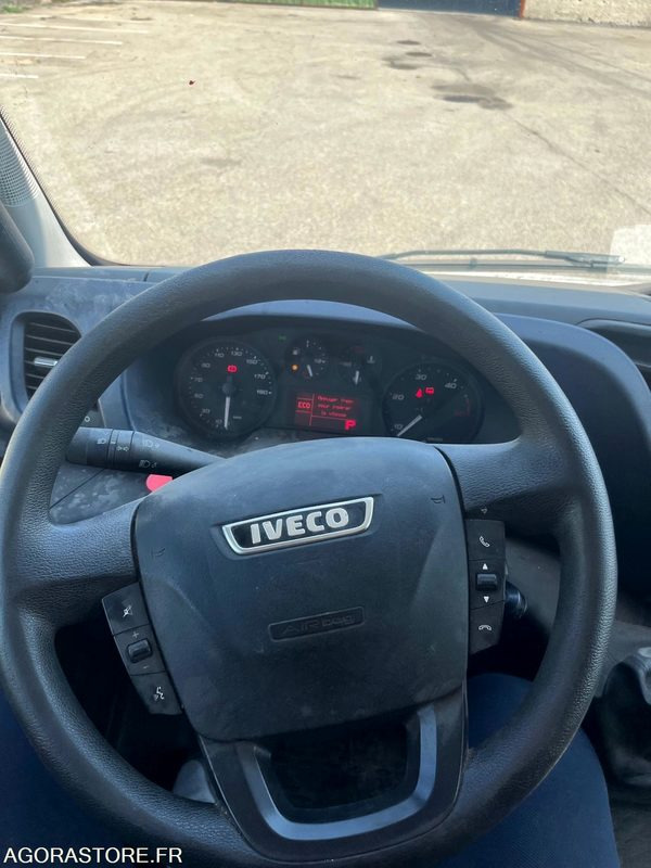 Iveco Daily 35C BVA - 2019 - 118 200km - Furgon: slika 4 Iveco Daily 35C BVA - 2019 - 118 200km - Furgon: slika 4