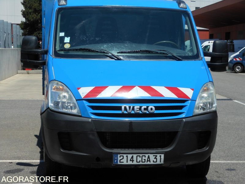 Iveco Daily 35C15 3.0 litres 146cv tri benne - Dostavno vozilo prekucnik: slika 2 Iveco Daily 35C15 3.0 litres 146cv tri benne - Dostavno vozilo prekucnik: slika 2
