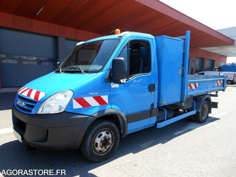 Iveco Daily 35C15 3.0 litres 146cv tri benne - Dostavno vozilo prekucnik: slika 1 Iveco Daily 35C15 3.0 litres 146cv tri benne - Dostavno vozilo prekucnik: slika 1