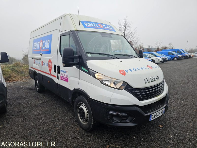 Iveco daily 35S14 - 2022 - 8815 Kms - Furgon: slika 2 Iveco daily 35S14 - 2022 - 8815 Kms - Furgon: slika 2