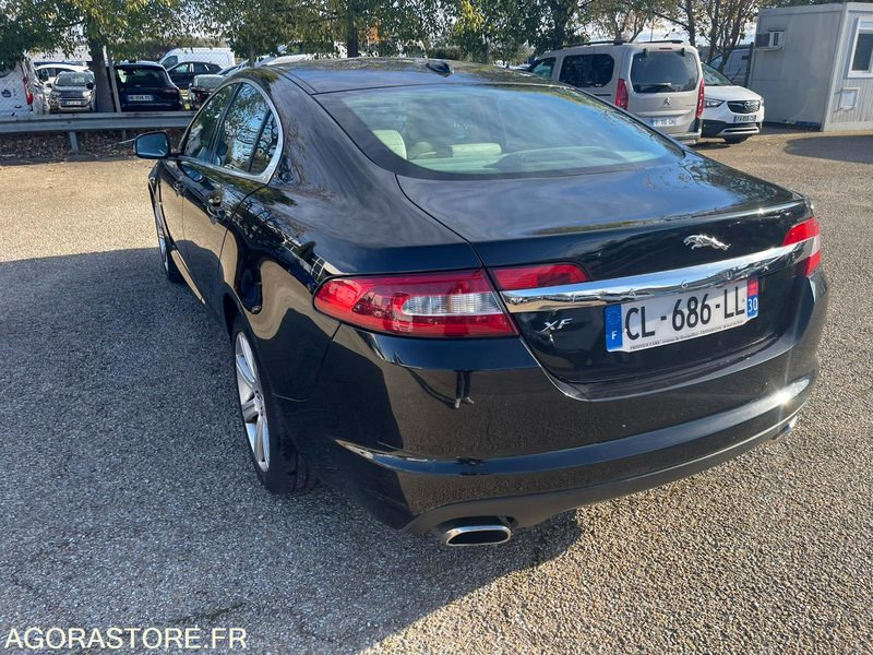 JAGUAR XF 3.0 D 240CH BOITE AUTO - 2011 - 123000KMS - Avtomobil: slika 2 JAGUAR XF 3.0 D 240CH BOITE AUTO - 2011 - 123000KMS - Avtomobil: slika 2