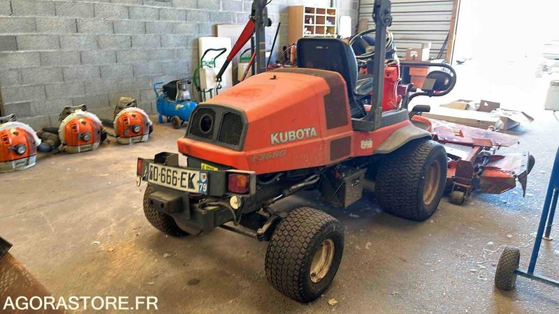 KUBOTA F3680 - 2010 - 2064h - Vrtna kosilnica: slika 2 KUBOTA F3680 - 2010 - 2064h - Vrtna kosilnica: slika 2