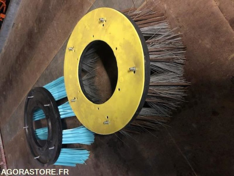 Porte outils - Komunalno/ Posebno vozilo: slika 2 Porte outils - Komunalno/ Posebno vozilo: slika 2