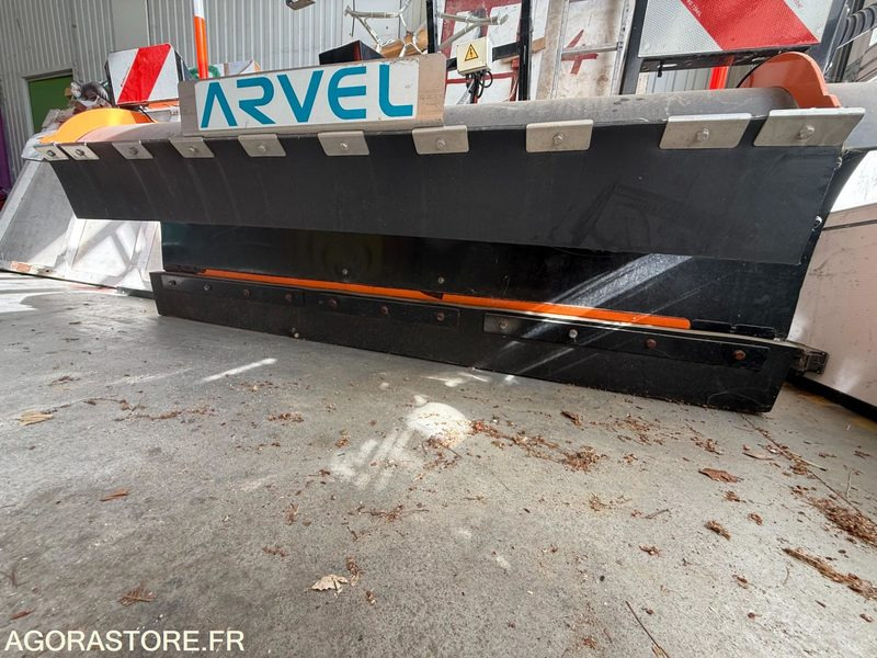 LAME A NEIGE AVEC FIXATION - Snežni plug: slika 2 LAME A NEIGE AVEC FIXATION - Snežni plug: slika 2