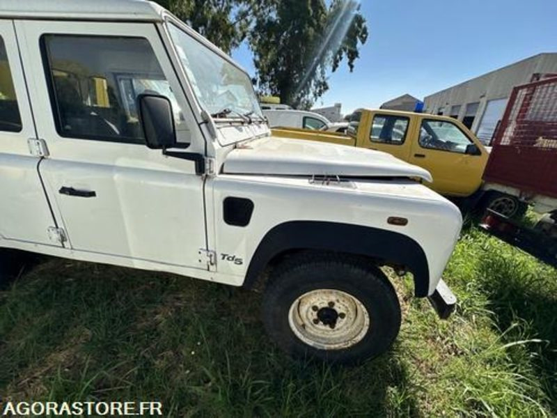LAND ROVER DEFENDER - 2002 - 173989KM - 1158GY2B - Poltovornjak: slika 4 LAND ROVER DEFENDER - 2002 - 173989KM - 1158GY2B - Poltovornjak: slika 4