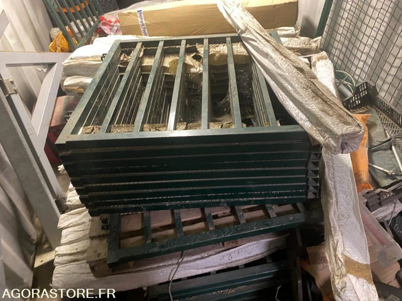 Lot de 10 portillons ACIER 100x100 Jamais mis en place - Vrtna oprema: slika 3 Lot de 10 portillons ACIER 100x100 Jamais mis en place - Vrtna oprema: slika 3