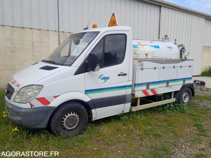 MERCEDES 315 - HYDROCUREUSE // ET719HX // 2007 213567KM // ÉTAT MOTEUR INCONNU - Vakuumski tovornjak: slika 2 MERCEDES 315 - HYDROCUREUSE // ET719HX // 2007 213567KM // ÉTAT MOTEUR INCONNU - Vakuumski tovornjak: slika 2