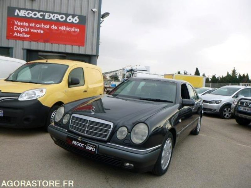 MERCEDES classe E 420 v8 W210 - 1996 - immatriculation espagnole - Avtomobil: slika 4 MERCEDES classe E 420 v8 W210 - 1996 - immatriculation espagnole - Avtomobil: slika 4