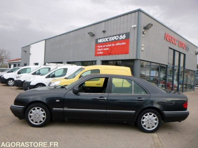 MERCEDES classe E 420 v8 W210 - 1996 - immatriculation espagnole vente pour pro - Avtomobil: slika 2 MERCEDES classe E 420 v8 W210 - 1996 - immatriculation espagnole vente pour pro - Avtomobil: slika 2