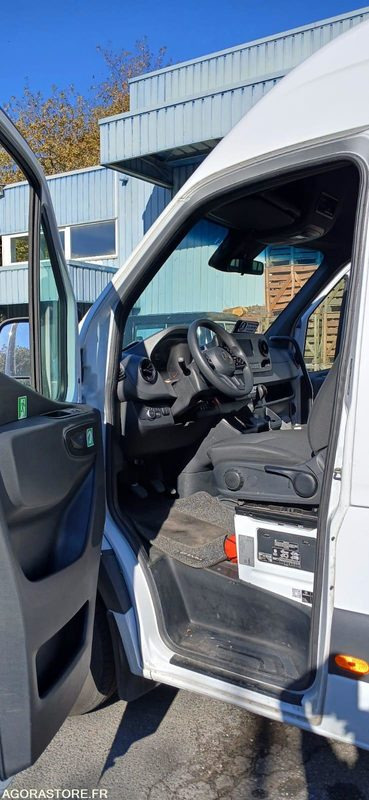 Mercedes sprinter 09/2021 BVM 22+1 places 120000kms - Minibus, Potniški kombi: slika 4 Mercedes sprinter 09/2021 BVM 22+1 places 120000kms - Minibus, Potniški kombi: slika 4