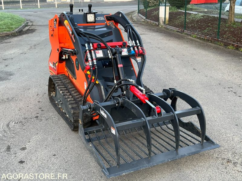 Mini chargeur porte outils SV25H moteur 25cv kubota - Nakladalec: slika 1 Mini chargeur porte outils SV25H moteur 25cv kubota - Nakladalec: slika 1