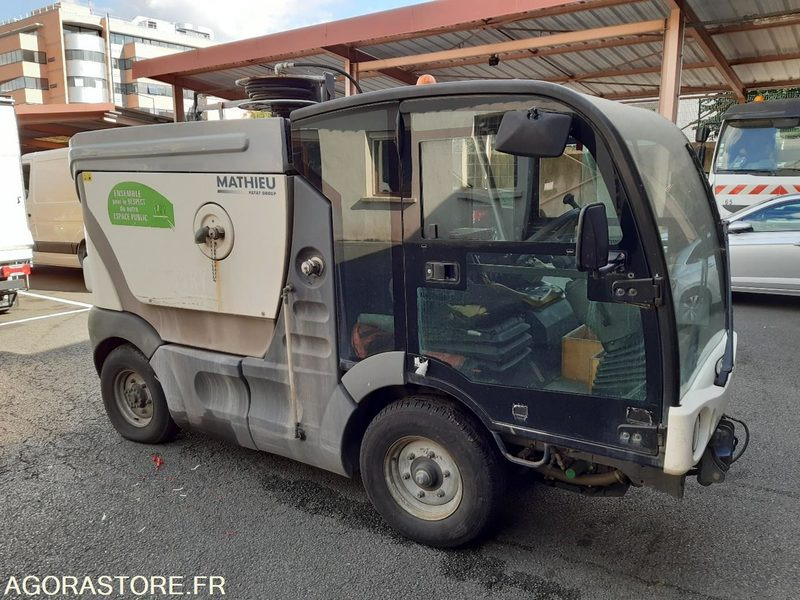 Mini laveuse Mathieu M10 - Električno komunalno vozilo: slika 2 Mini laveuse Mathieu M10 - Električno komunalno vozilo: slika 2