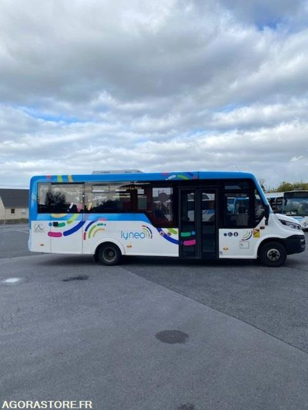 Minibus INDCAR MOBI LOW ENTRY - 27 places - PMR - Minibus, Potniški kombi: slika 2 Minibus INDCAR MOBI LOW ENTRY - 27 places - PMR - Minibus, Potniški kombi: slika 2