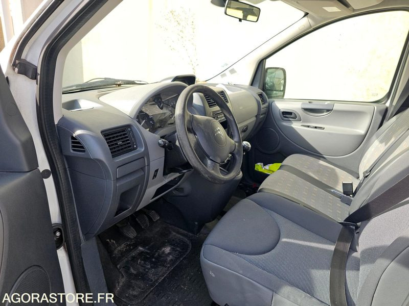 Minibus JUMPY "sans CT" non roulant - Minibus, Potniški kombi: slika 3 Minibus JUMPY "sans CT" non roulant - Minibus, Potniški kombi: slika 3