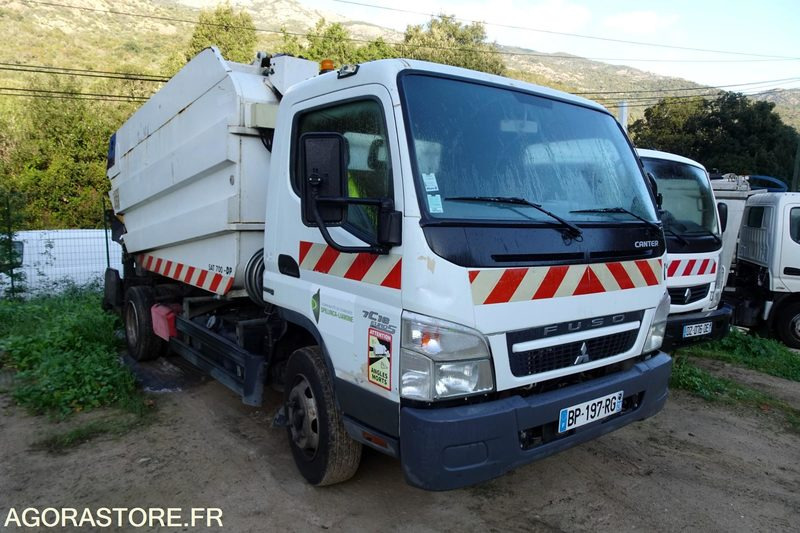 Mitsubishi Fuso - Smetarski tovornjak: slika 1 Mitsubishi Fuso - Smetarski tovornjak: slika 1