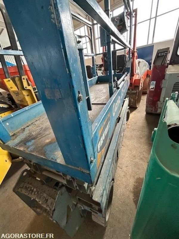 NACELLE CISEAUX GENIE GS-2032 423 HRS 2006 - Škarjasta dvižna ploščad: slika 3 NACELLE CISEAUX GENIE GS-2032 423 HRS 2006 - Škarjasta dvižna ploščad: slika 3