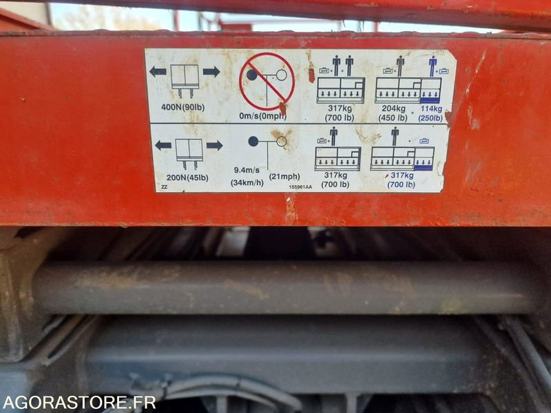 Škarjasta dvižna ploščad NACELLE ELECTRIQUE CISEAUX SKYJACK SJ4632 11.75M: slika 12