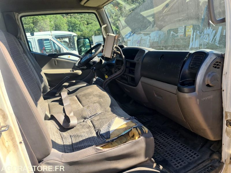 NISSAN - BOM - CABSTAR - Dostavno vozilo prekucnik: slika 4 NISSAN - BOM - CABSTAR - Dostavno vozilo prekucnik: slika 4