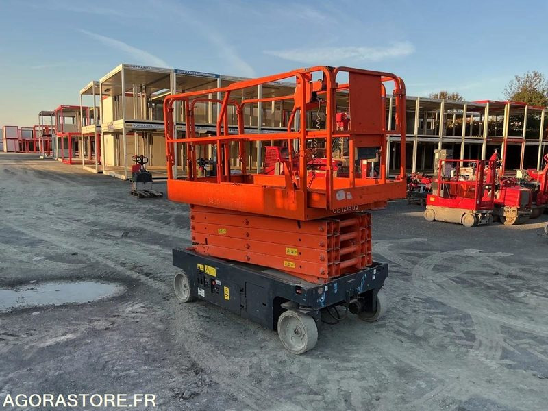 Nacelle electrique à ciseaux 12 m GENIE GS3246 - Škarjasta dvižna ploščad: slika 4 Nacelle electrique à ciseaux 12 m GENIE GS3246 - Škarjasta dvižna ploščad: slika 4