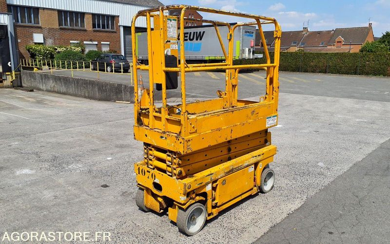 Dvižna ploščad Nacelle electrique à ciseaux 7 m GENIE GS1930: slika 32