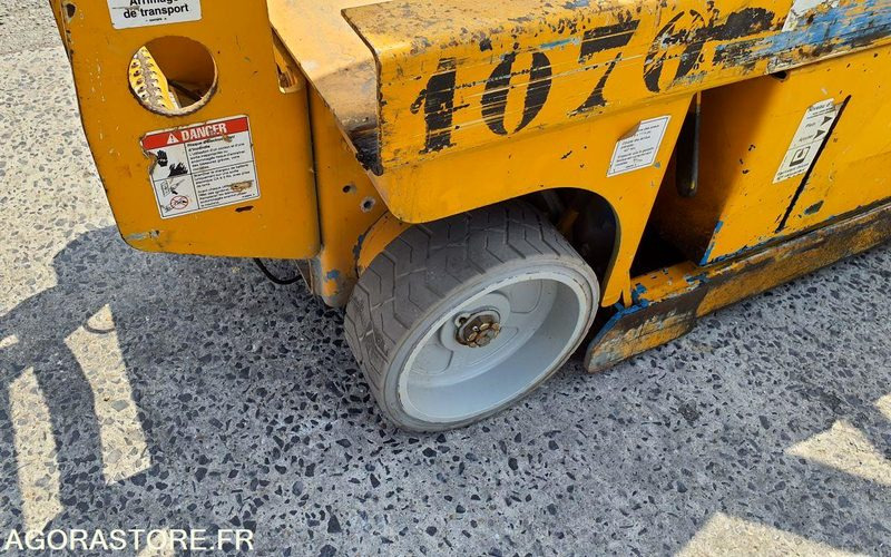 Dvižna ploščad Nacelle electrique à ciseaux 7 m GENIE GS1930: slika 29